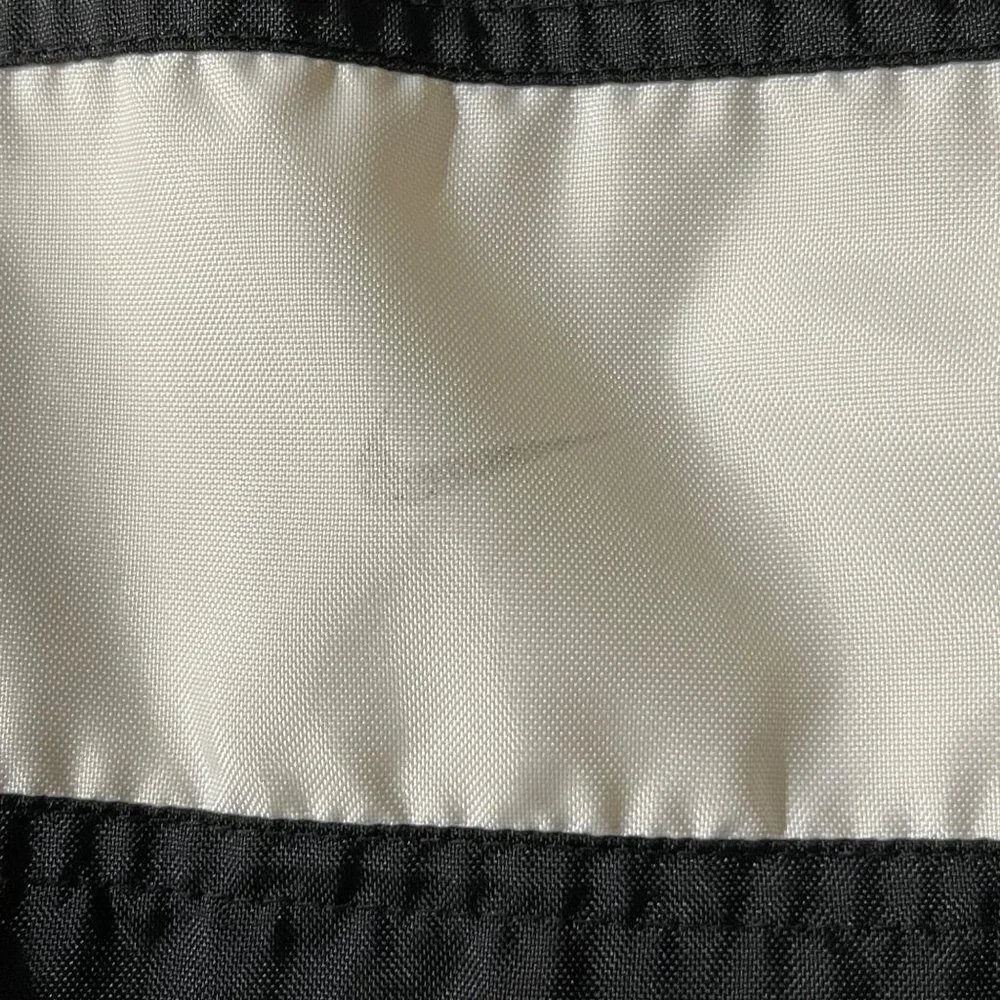 Nike Boy's Black White Lightweight Windbreaker Full Zip Jacket Size 14/16 Large - Picture 7 of 9